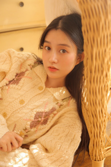 女人与大黑狗